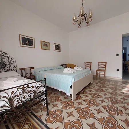 Zarinu アパート オルゴーゾロ