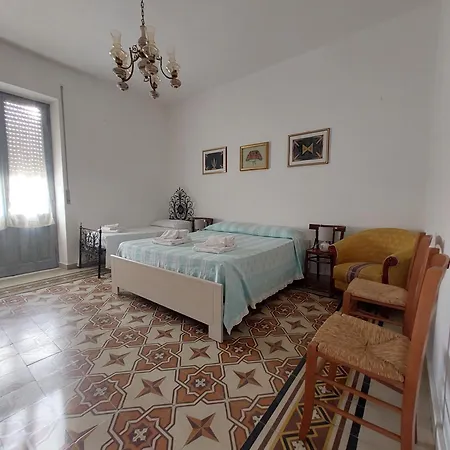 Zarinu Apartman *